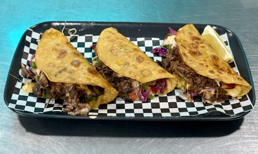 Tacos de cabra (estilo birria)